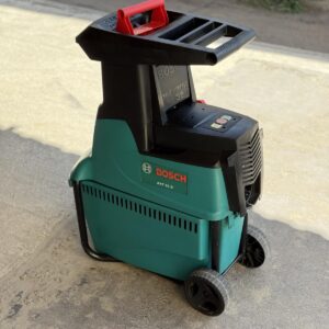 Šakų smulkintuvas Bosch Axt 25 D